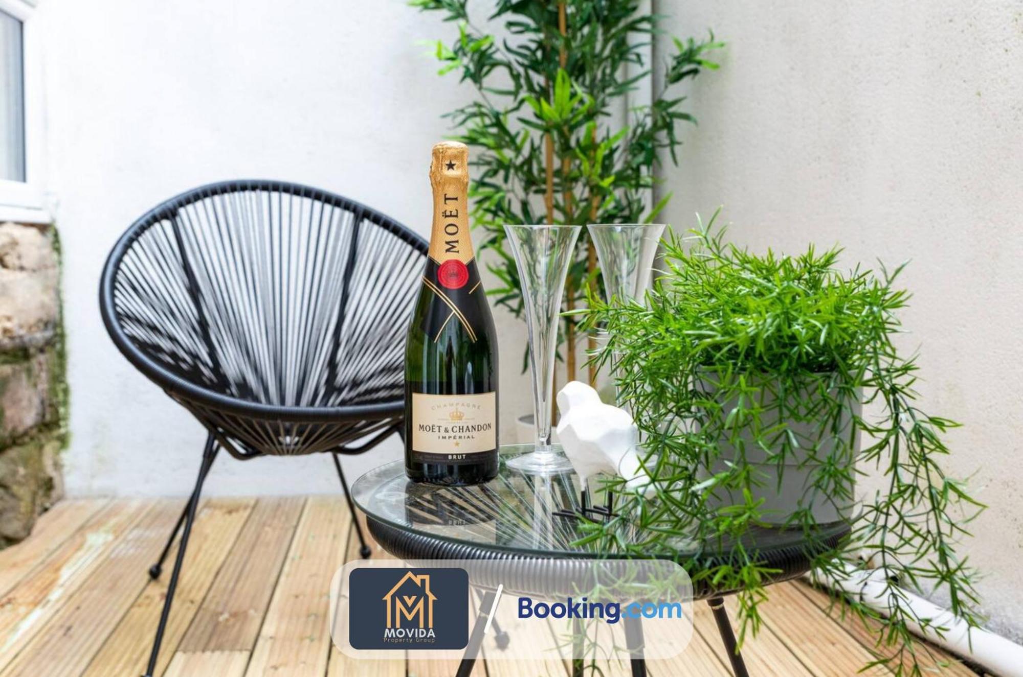 Stylish Two Bed Town Centre Apartment By Movida Property Group Short Lets & Serviced Accommodation With Parking Харрогейт Экстерьер фото